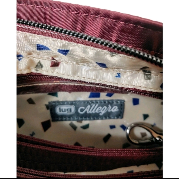 Lug Allegro NWOT Quilted Burgendy Crossbody Bag Outdoor Athleisure Travel Boho - Picture 5 of 16